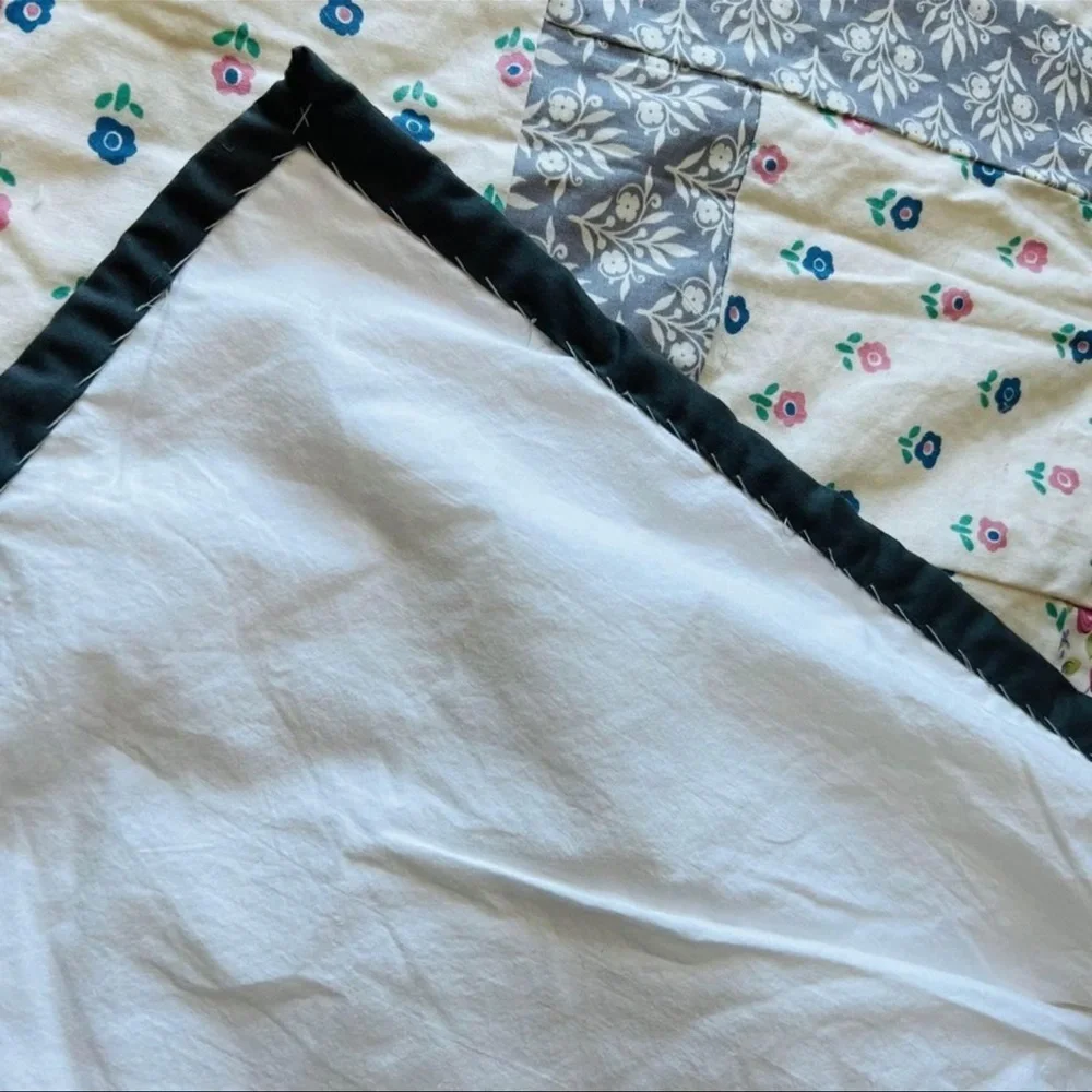 62”x72” New Twin Size Cotton Handmade Quilt .